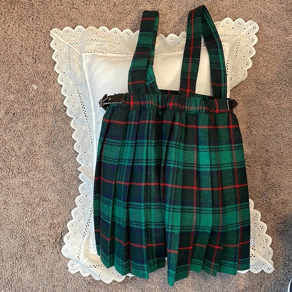 O’NEIL OF DUBLIN CHILDS SKIRT / JUMPER SIZE 22 age 4/5 - Picture 2 of 7